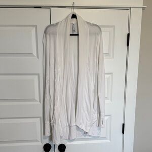 Athleta white pranayama wrap